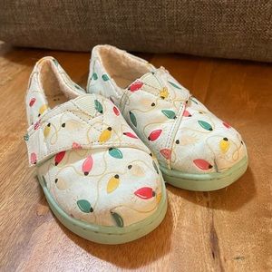 Tom’s Christmas light shoes, toddler size 9, lightly lined with faux shearling